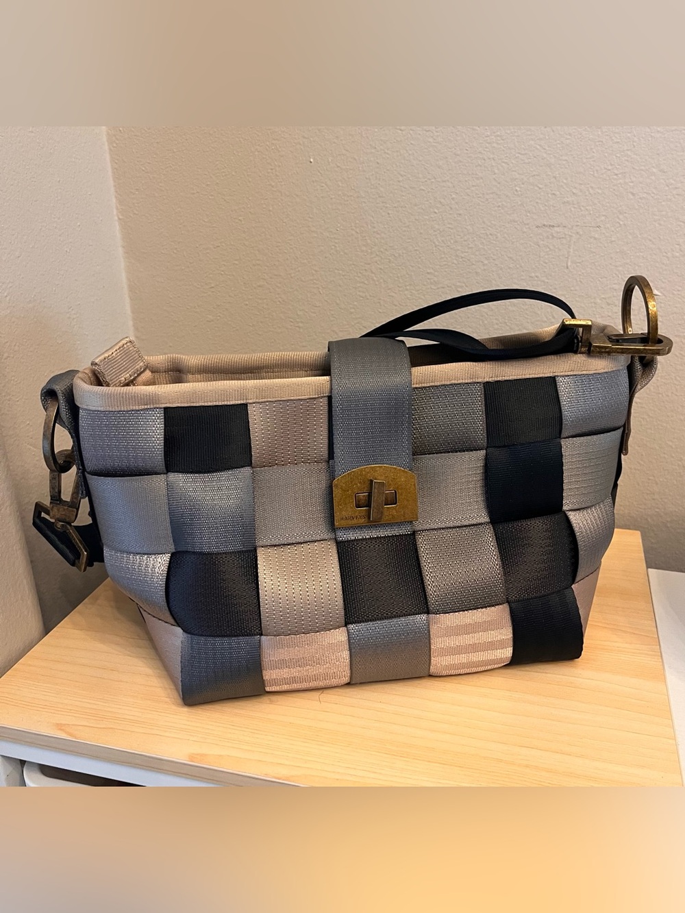 Harvey’s Seatbelt Treecycle Carriage Hobo Crossbody Bag Purse